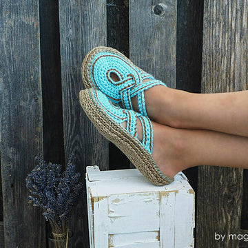 Women Cross Strap Clogs