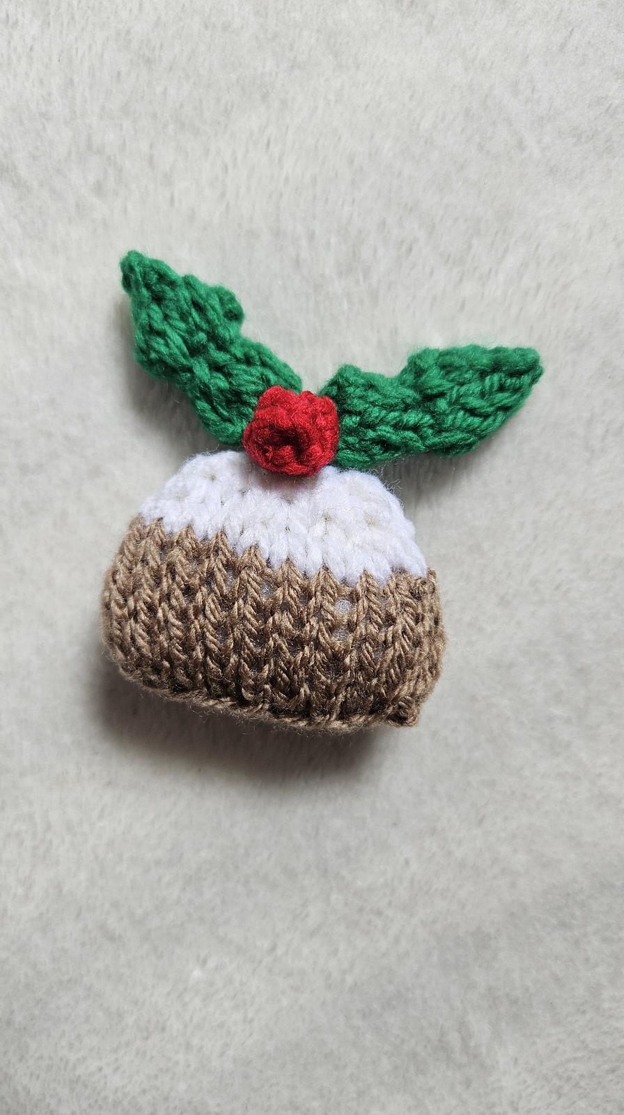 Little Knitted Christmas Pudding