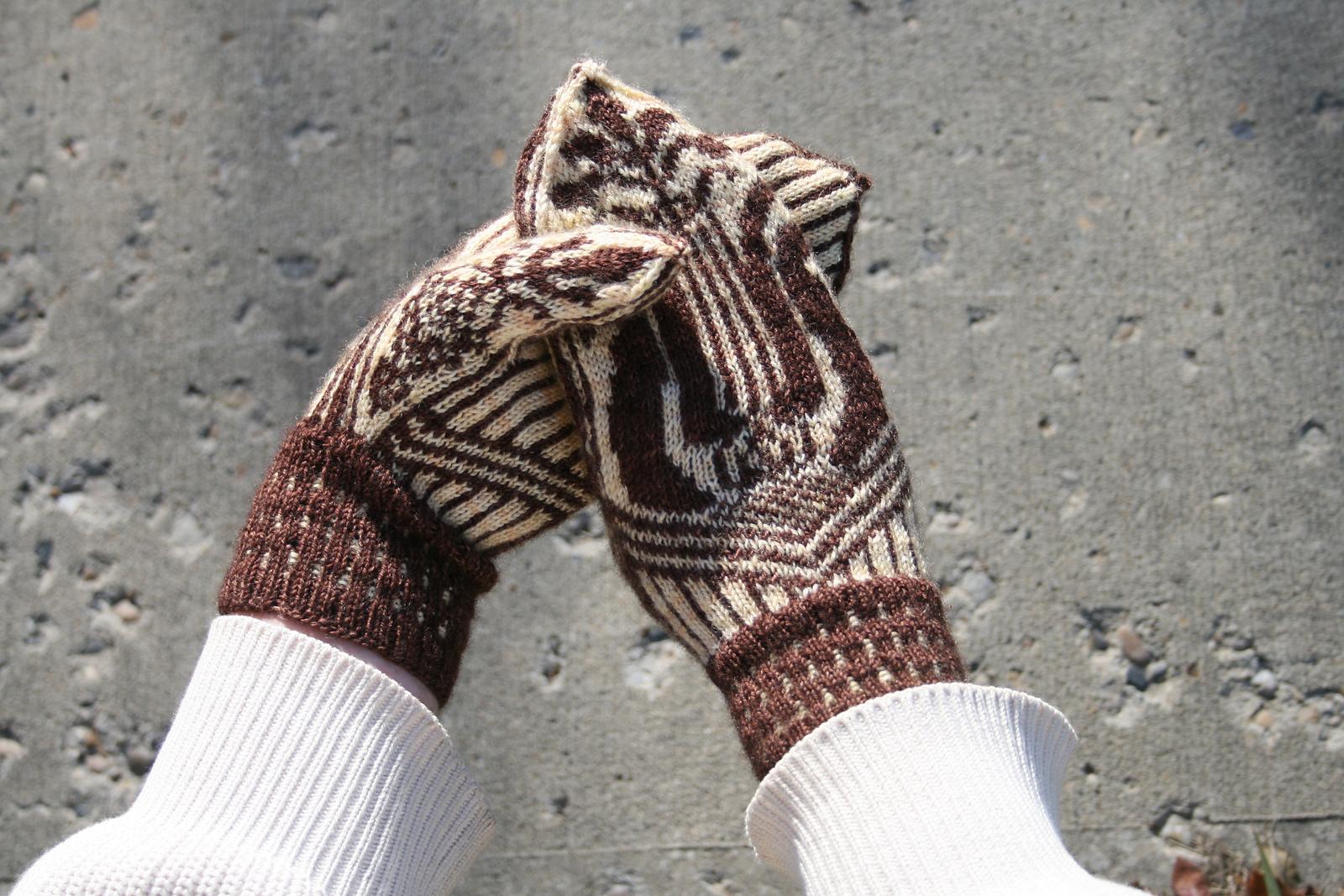 Wrought Iris Mittens