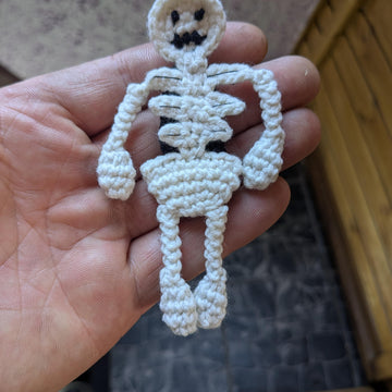 Skeleton hair clip English_us