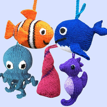 Mobile: clownfish whale jellyfish shell seahorse
