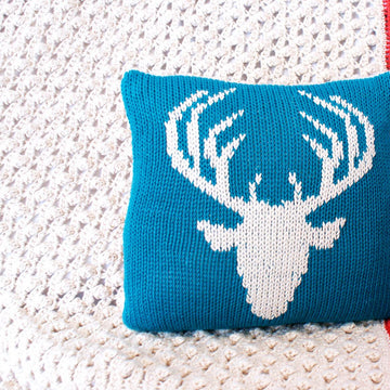 Stag Head Stockinette Throw Pillow (2016011)