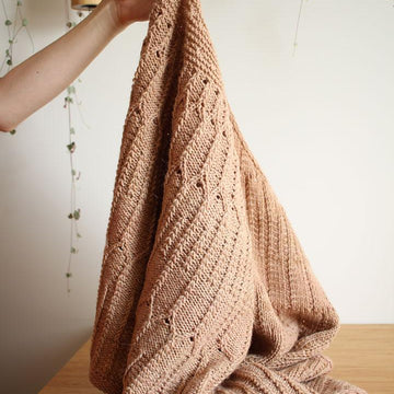 Javelin shawl