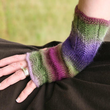 Arms Akimbo Mitts