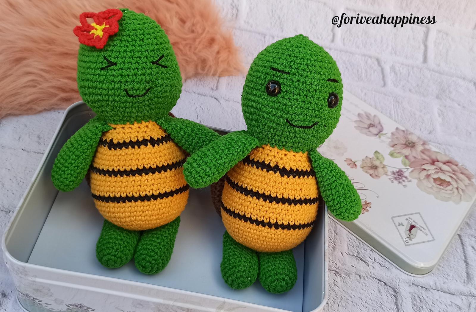 Turtle Pair crochet pattern