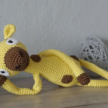 Crochet Pattern for the Giraffe Joy!