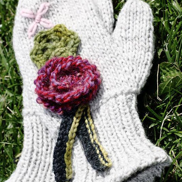 Secret Garden Mittens - Little Cupcakes - Pattern - Lc10