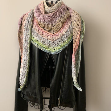 Flat Triangular Scarf "Naia"