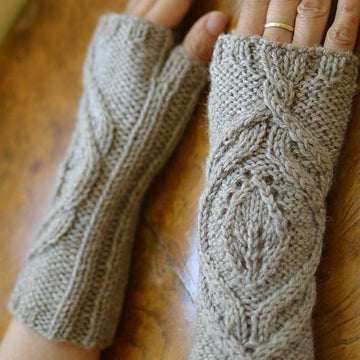 #251 Kiki Fingerless Gloves
