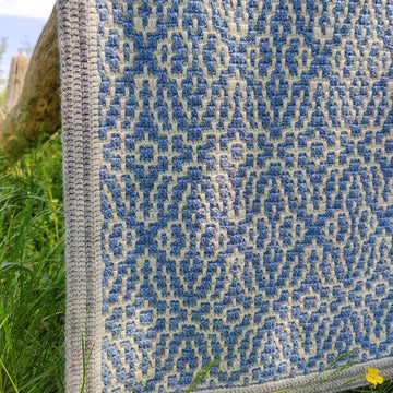 Blue Arabesque blanket