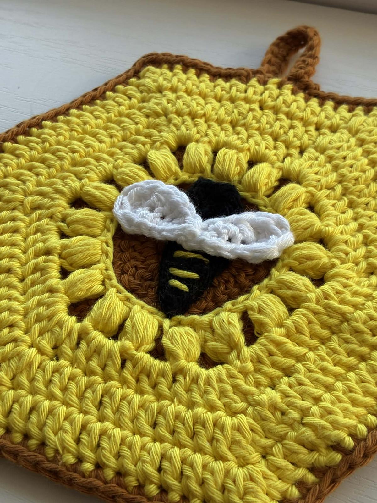 Honeybee Hot Pad