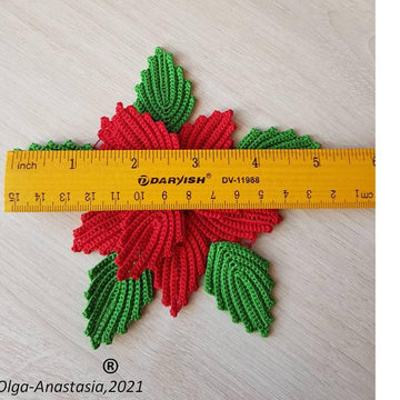 Poinsettia doily