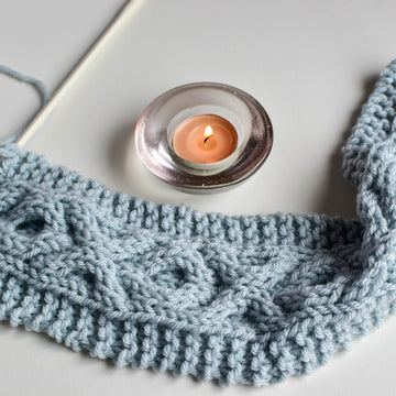 Hugs and kisses cable headband