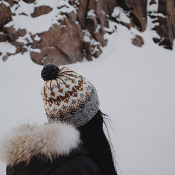 Foxtales hat