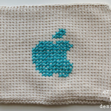 Cotton Delicious Apple Tablet Case (8.5" x 10") (tunisian003)