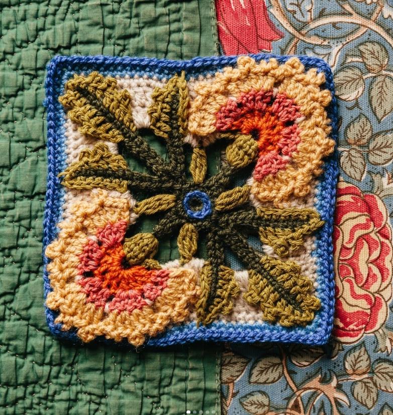 US Double Carnations Motif - Spirit of Flora Collection