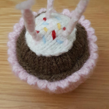 Knitted Cupcake