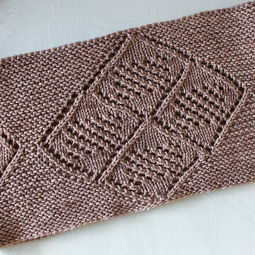 Lattice and Purl Cowl