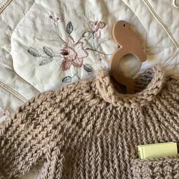 Little Town Pullover Annie