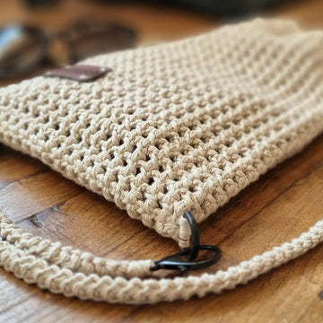 Mobile phone crossbody shoulder bag crochet pattern T19