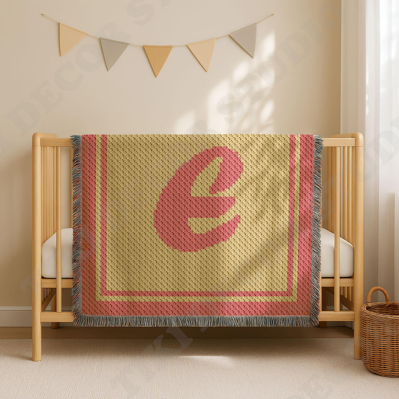 Initial Name Letter E | C2C crochet baby blanket pattern