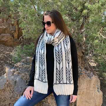 Strijela Scarf