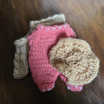 Froggy's Summer Hats