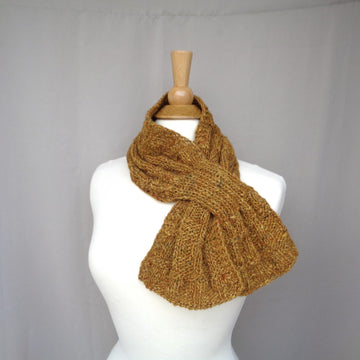 Oro Keyhole Scarf