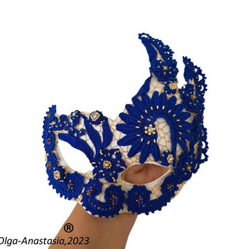Carnival lace blue crochet mask 2.