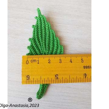 Ribbed leaf 3