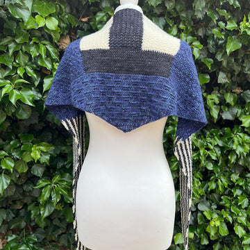 Mischievous Magpie Shawlette