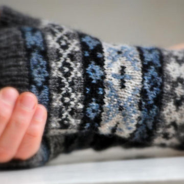 X & O Mitts