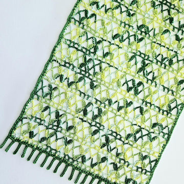Clover Table Runner