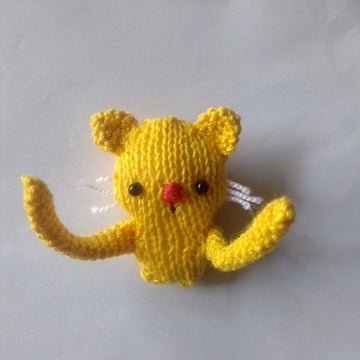YELLOW CAT (Brooch or Pin)knit