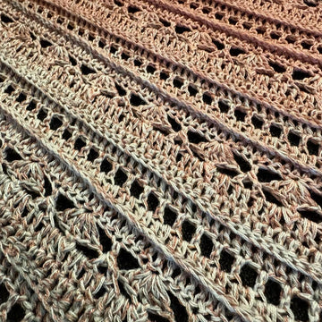 Flat Triangular Scarf "Opora"