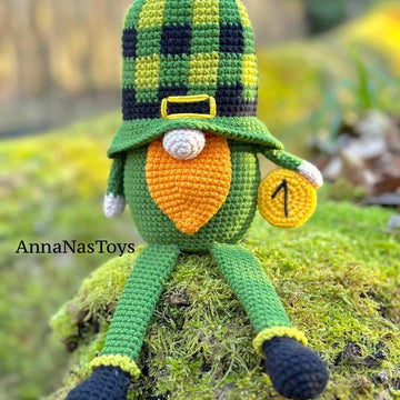 St Patrick gnome with legs