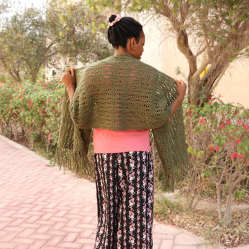 Elegant Leaf Lace Shawl