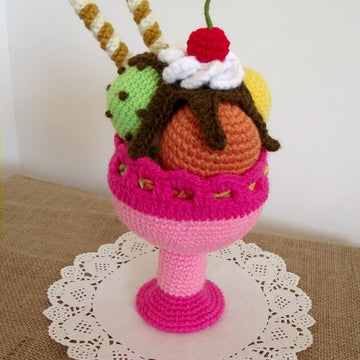 Ice Cream Sundae Amigurumi