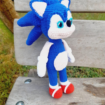 Sonic the hedgehog - cartoon character
