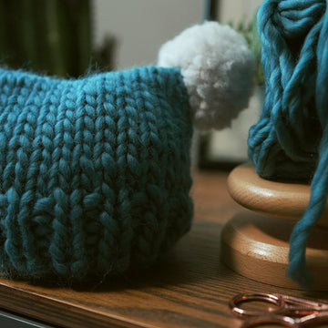Super Chunky Double Pom-pom Hat