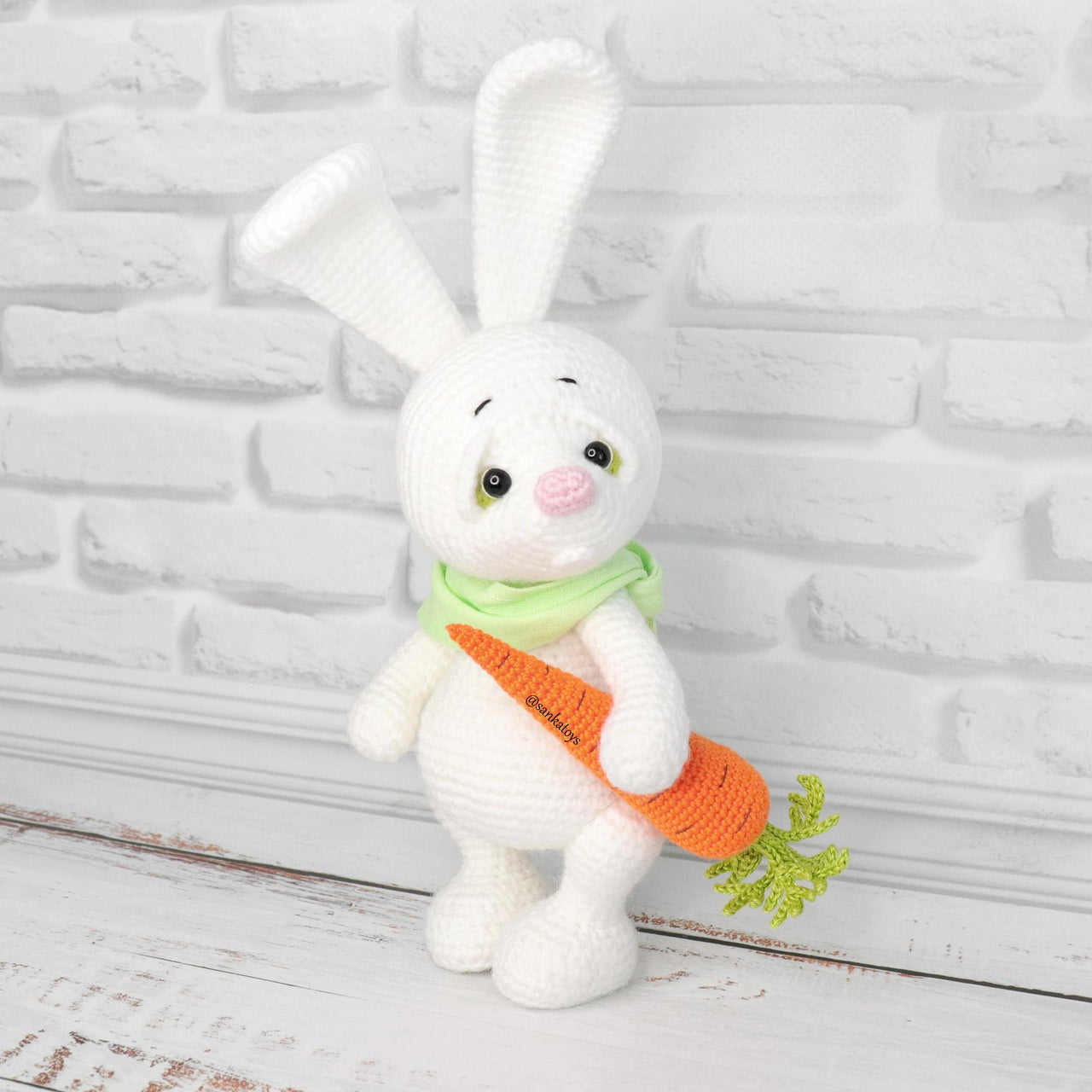 Bunny carrot Valentine