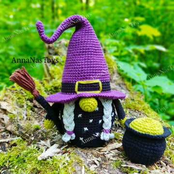 Witch with a green nose