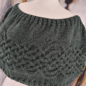 Clover Capelet