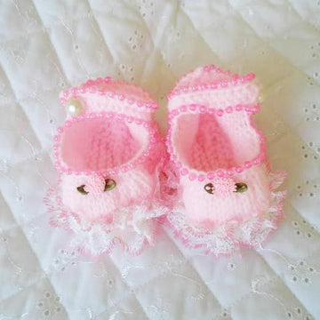 Knitting pattern for Mary Jane shoes and boots