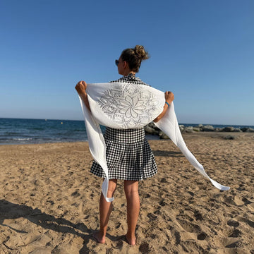 Dahlia Shawl