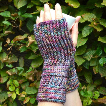 Blue notes mittens