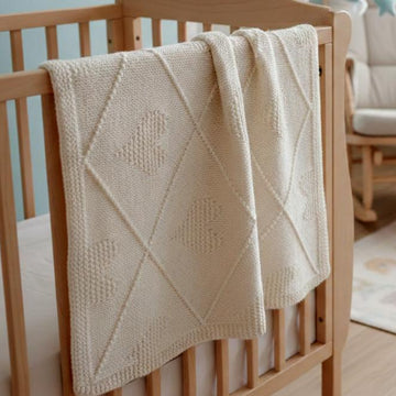 Easy baby blanket with hearts & diamonds