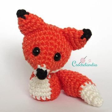 The Little Prince and the Fox amigurumi doll - crochet pattern by Crochelandia