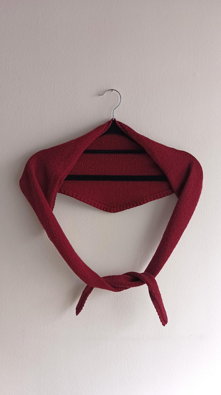 Thin Triangle Scarf