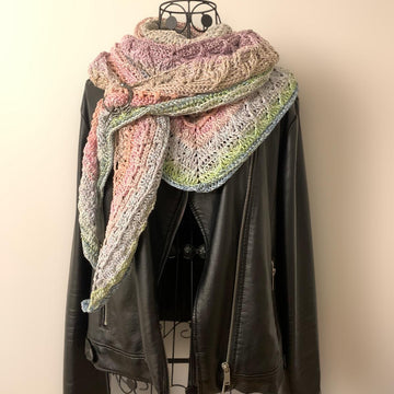 Flat Triangular Scarf "Naia"